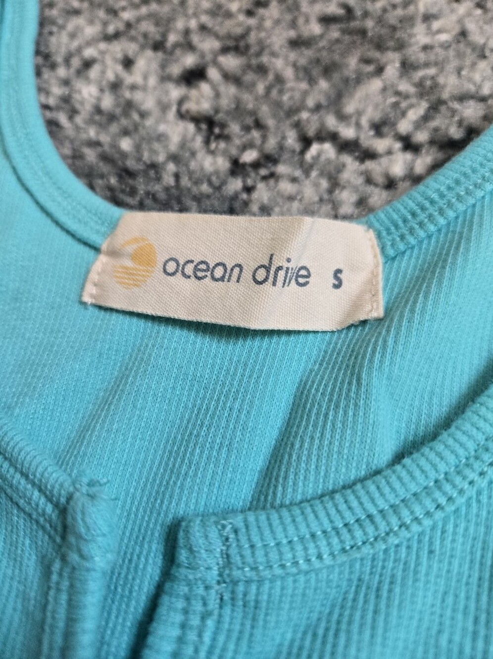 Ocean Drive Cropped Turquoise Notch Ribbed Tank - Picture 6 of 7